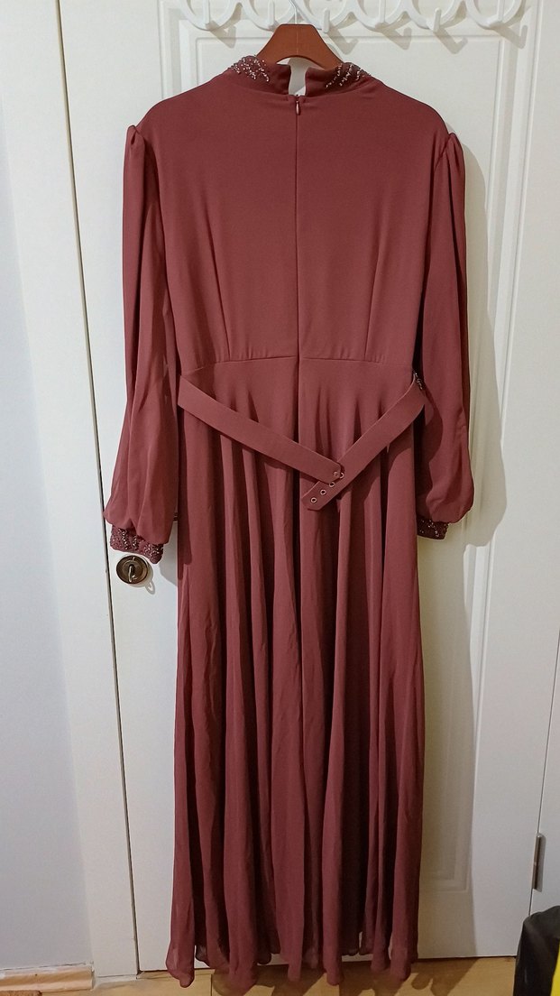 Gü kurusu İşlemeli Yüksek Yaka Uzun Abiye Elbise - Görsel 5