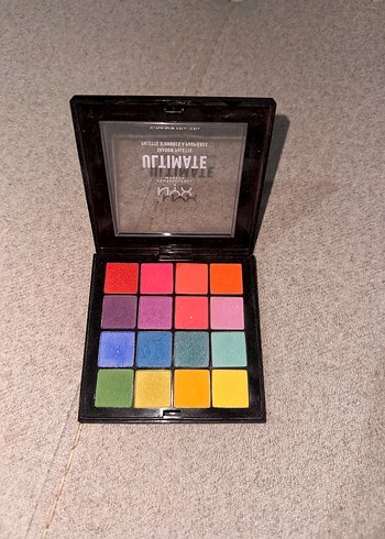 NYX Çok Renkli Göz Farı Paleti - Görsel 2