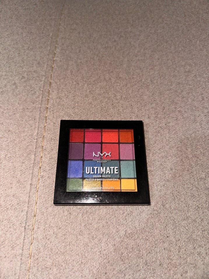 NYX Çok Renkli Göz Farı Paleti - Görsel 3