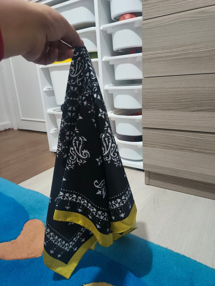 Çocuklar için Çok Renkli Desenli eşarp - Görsel 2