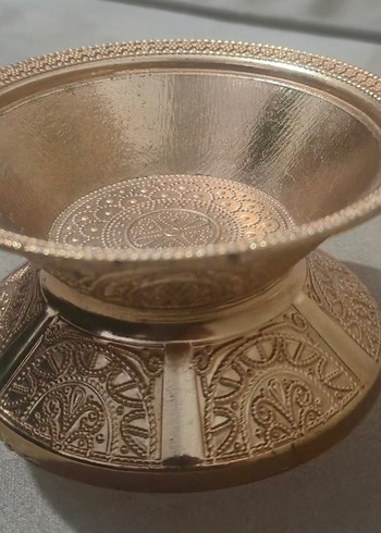 Desenli Parlak Altın Renkli Tabak - Görsel 3