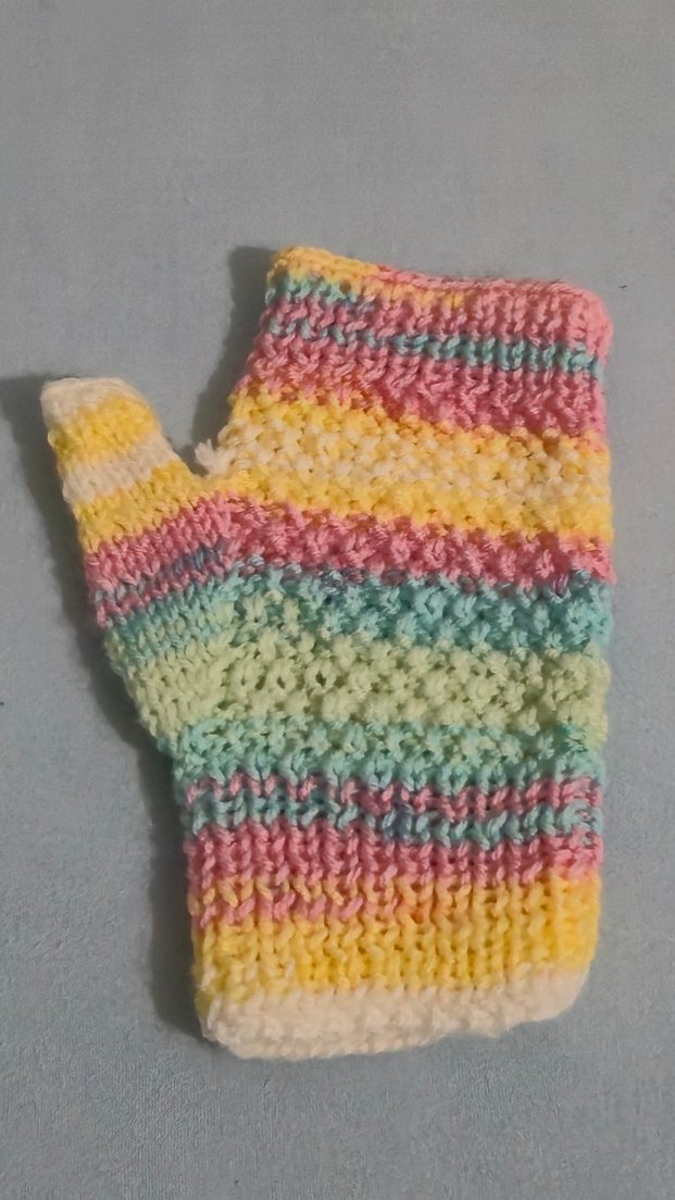 Renkli Yarım Parmak Örgü Eldiven - Görsel 3