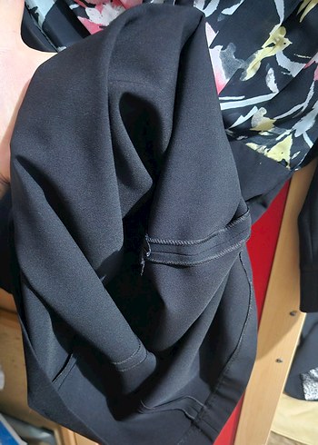 Kadın Siyah Abiye Çiçek Desenli Diz Boyu - Görsel 5