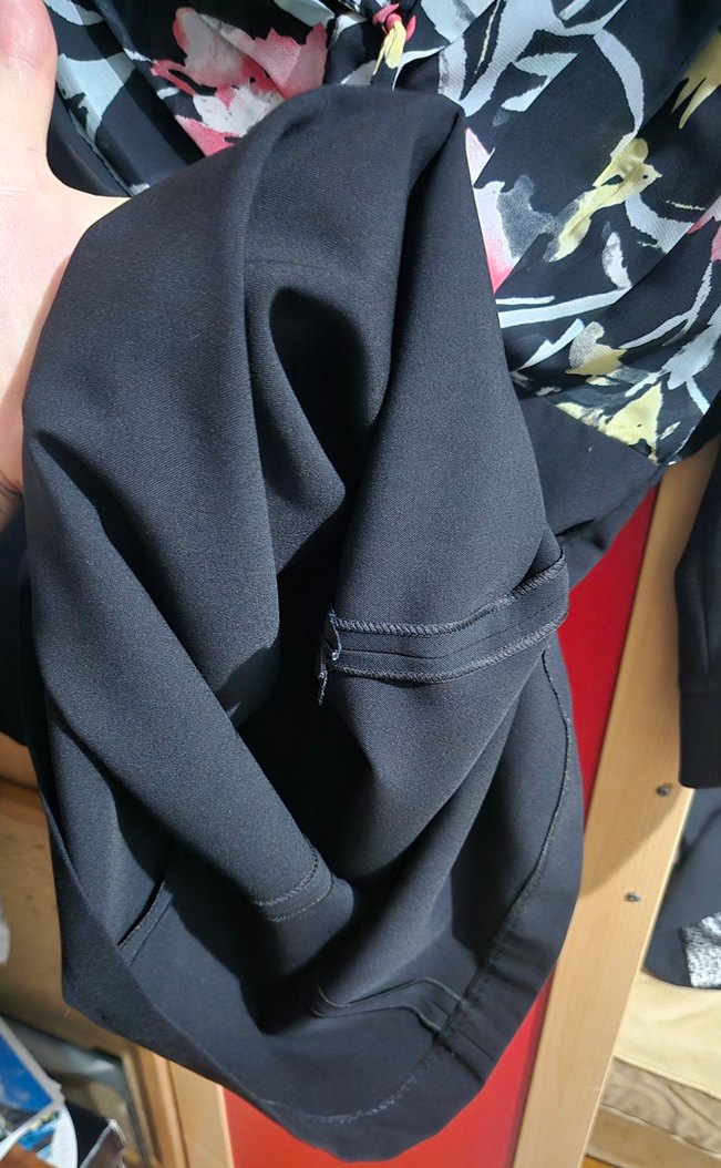 Kadın Siyah Abiye Çiçek Desenli Diz Boyu - Görsel 5