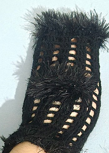 Kadın Siyah Parmaksız Yün Eldiven - Görsel 4