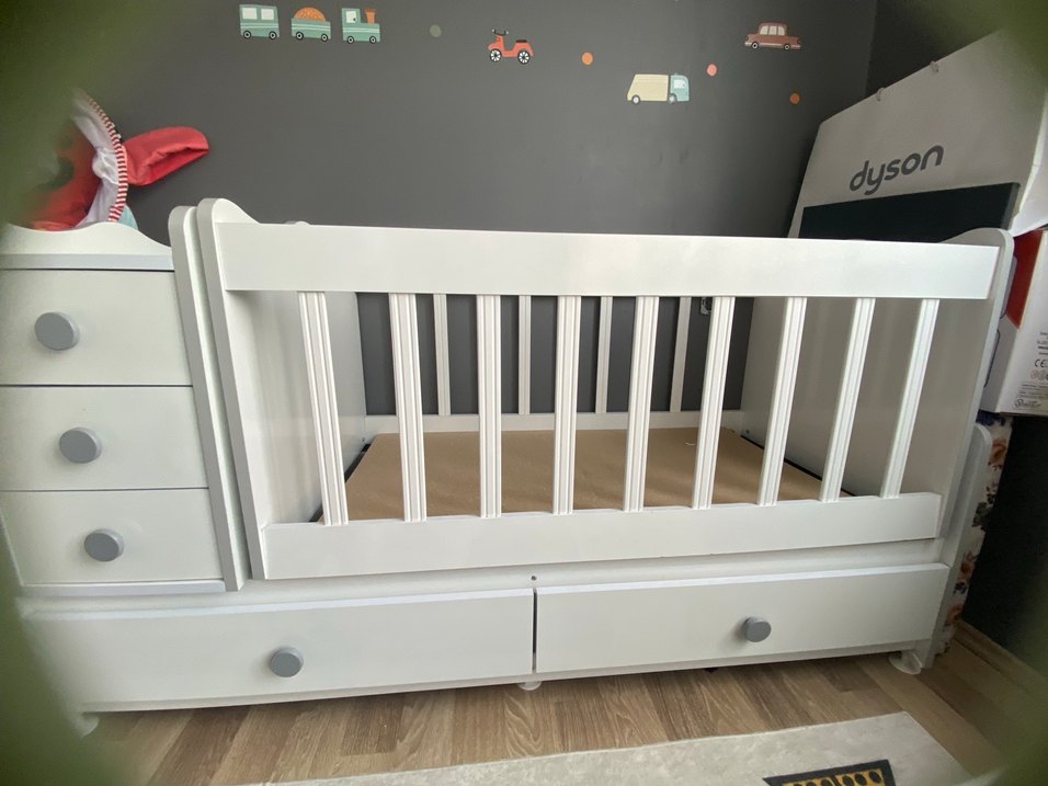 Gri Beyaz Bebek Beşiği ve Çekmeceli Dolap - Görsel 2