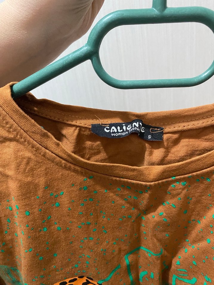 Kadın Kahverengi Baskılı Kısa Kollu Tişört - Görsel 3