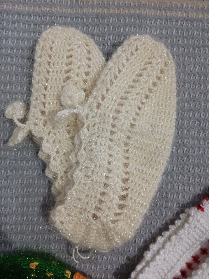 ÇEYİZLİK El Yapımı Örgü Çoraplar ve Patikler - Görsel 2