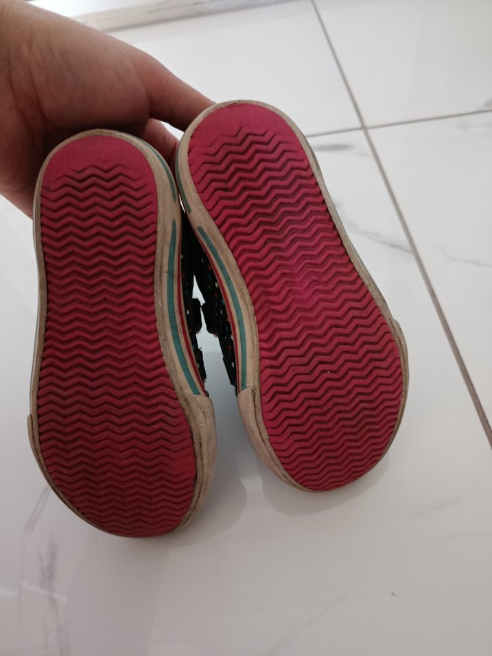 Kız Çocuk Siyah Yıldızlı Cırt Cırtlı Spor Ayakkabı - Görsel 5