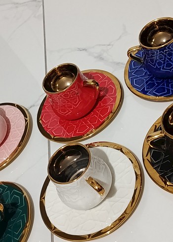 tüek kahve fincanı renkli  Altın Detaylı Kahve Fincanı ve Tabağı - Görsel 2