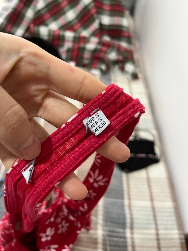 Kırmızı Çiçek Desenli Kadın Body - Görsel 3