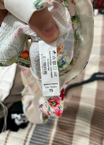 Çiçek Desenli Kısa Büstiyer - Görsel 3