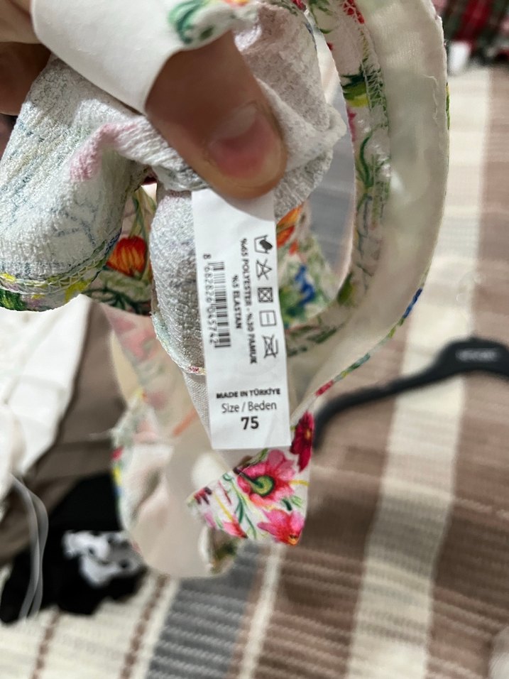 Çiçek Desenli Kısa Büstiyer - Görsel 3