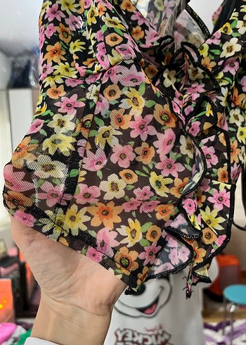 Çiçek Desenli Bluz - Görsel 2