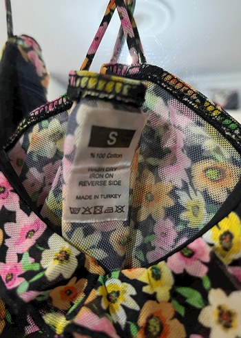 Çiçek Desenli Bluz - Görsel 3