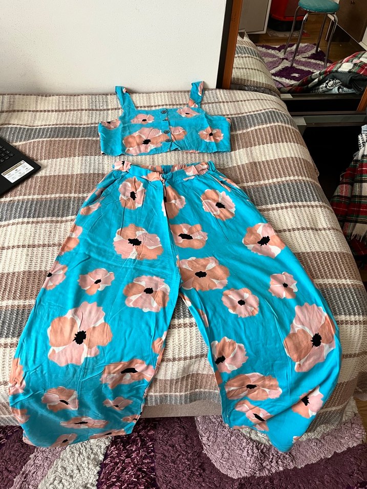 Çiçek Desenli Kadın İkili Takım - Görsel 2