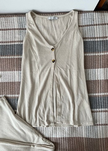 Bej V Yakalı, Kolsuz İkili Takım - Görsel 2