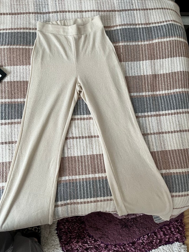 Bej V Yakalı, Kolsuz İkili Takım - Görsel 3