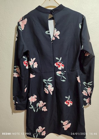 Çiçek Desenli Lacivert Midi Elbise - Görsel 2