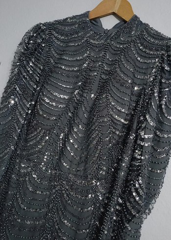 Gri Yılan Desenli Uzun Drapeli Abiye Elbise - Görsel 2