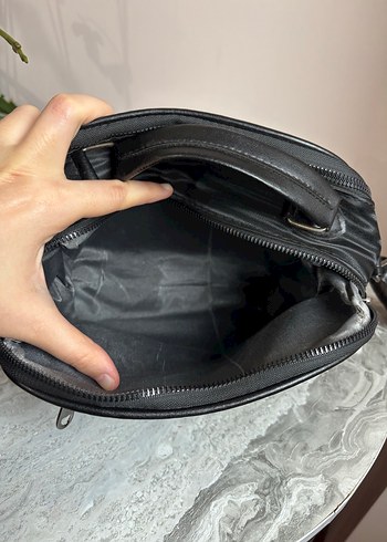 Kadın Siyah Piliseli Çapraz Çanta - Görsel 3