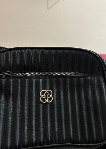 Kadın Siyah Piliseli Çapraz Çanta - Görsel 7
