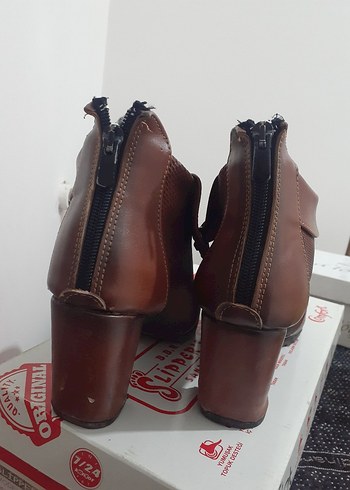 Kahverengi Deri Tokalı Kadın Bot - Görsel 2