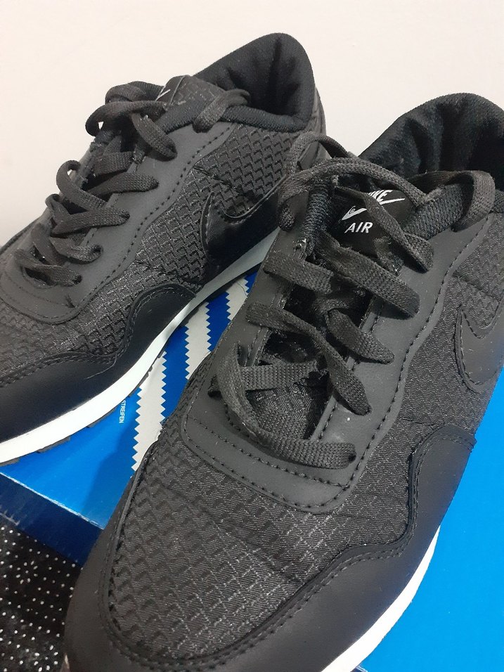 Siyah Bağcıklı Kadın Spor Ayakkabı - Görsel 2