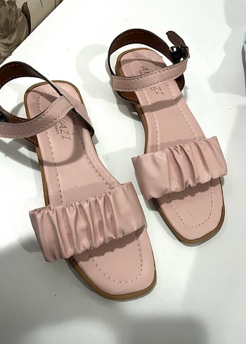 Pembe Fırfırlı Kadın Blok Topuklu Sandalet - Görsel 2