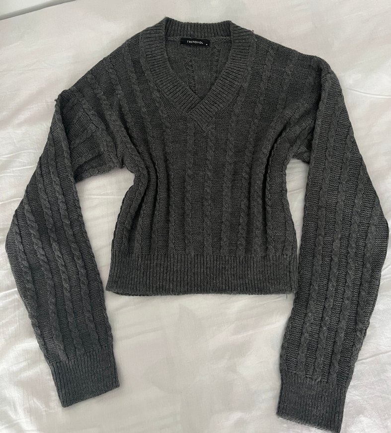 Gri V Yaka Örgü Kadın Kazak - Görsel 2