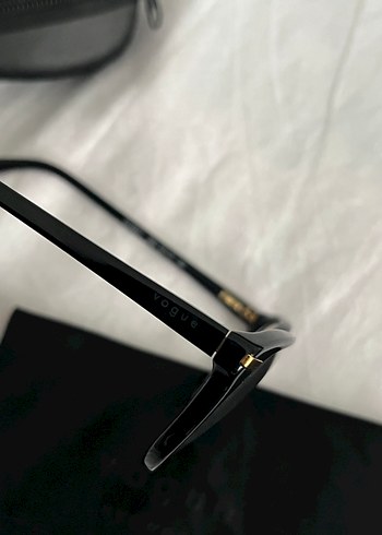 Vogue Siyah Kadın Gözlüğü - Görsel 3