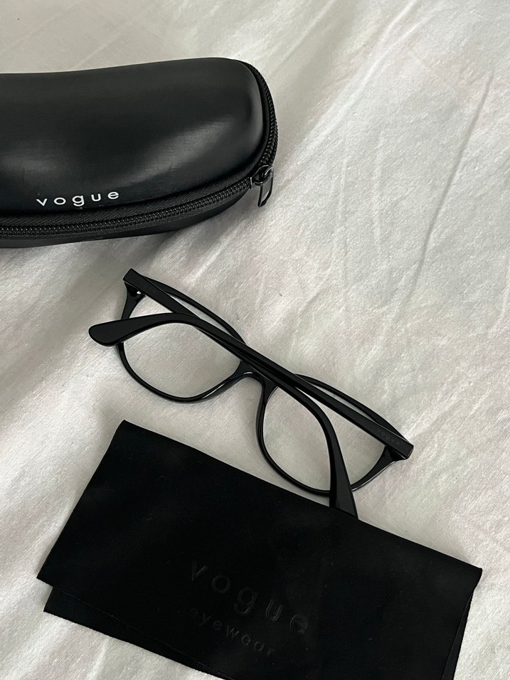 Vogue Siyah Kadın Gözlüğü - Görsel 2