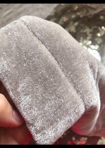 İşlemeli Bej Parlak Yatak Örtüsü - Görsel 5