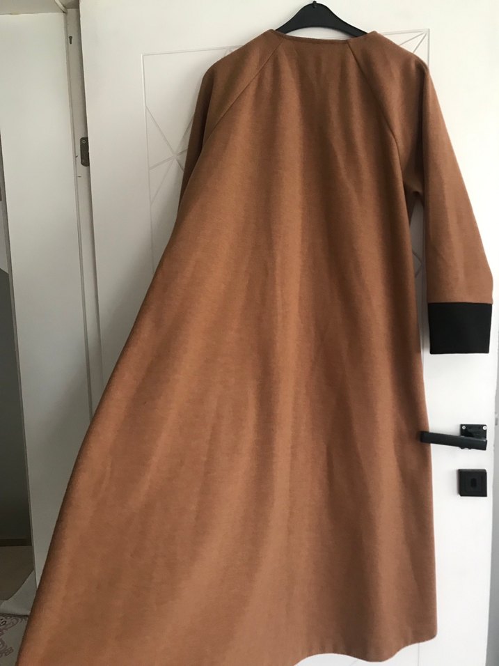 Uzun Kahverengi Kadın Kaban Siyah Cepli - Görsel 3