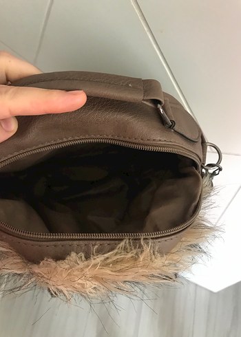 Kürk Detaylı Kahverengi Süet Kadın Çanta - Görsel 4