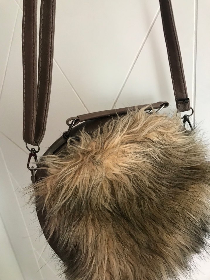 Kürk Detaylı Kahverengi Süet Kadın Çanta - Görsel 5