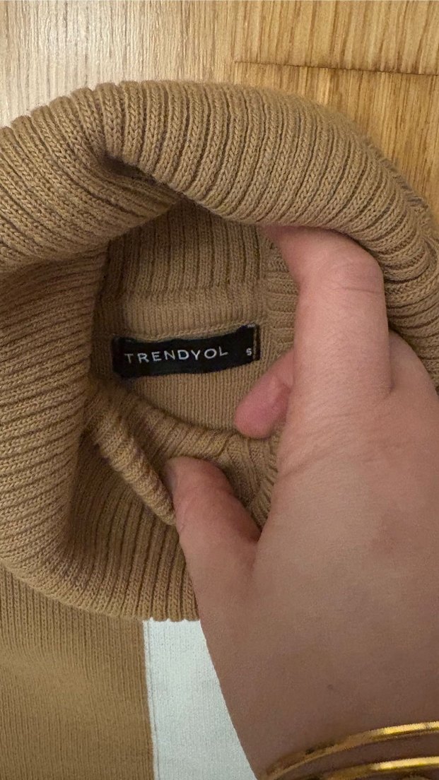 Uzun Kollu Yüksek Yakalı Kadın Elbise - Görsel 2