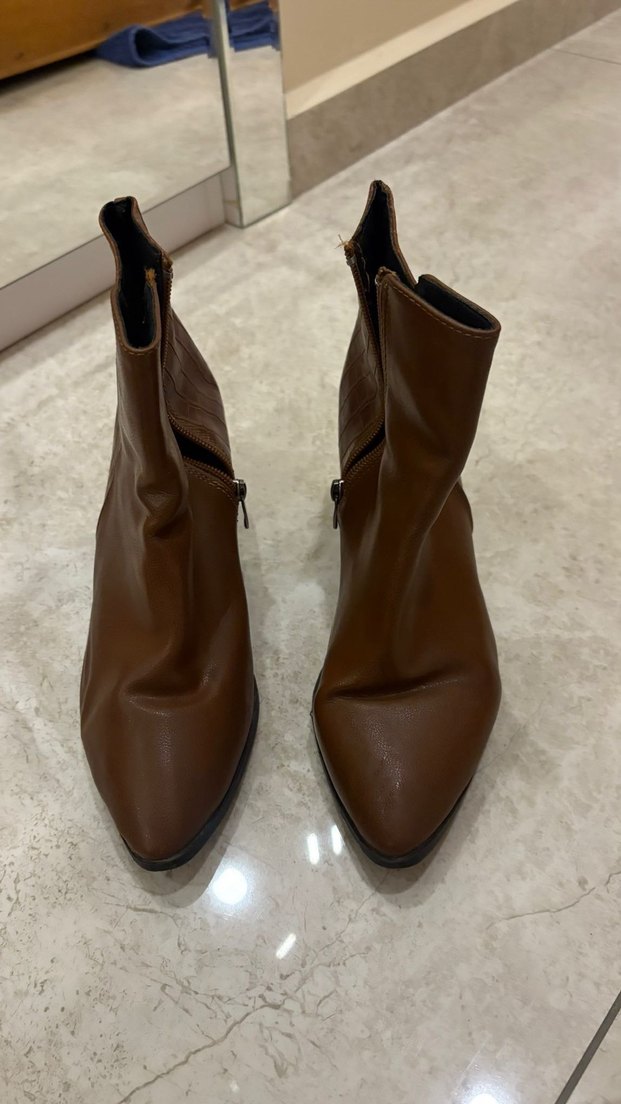 Kahverengi Blok Topuklu Kadın Bot - Görsel 2