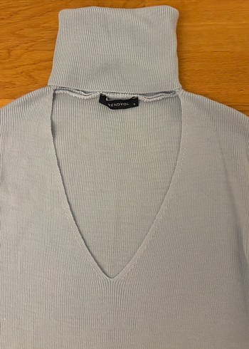 Buz mavisi boğazlı elbise - Görsel 3