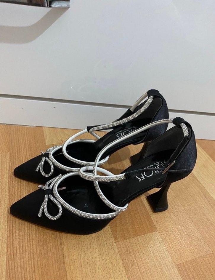 Siyah Taşlı Topuklu Ayakkabı - Görsel 2