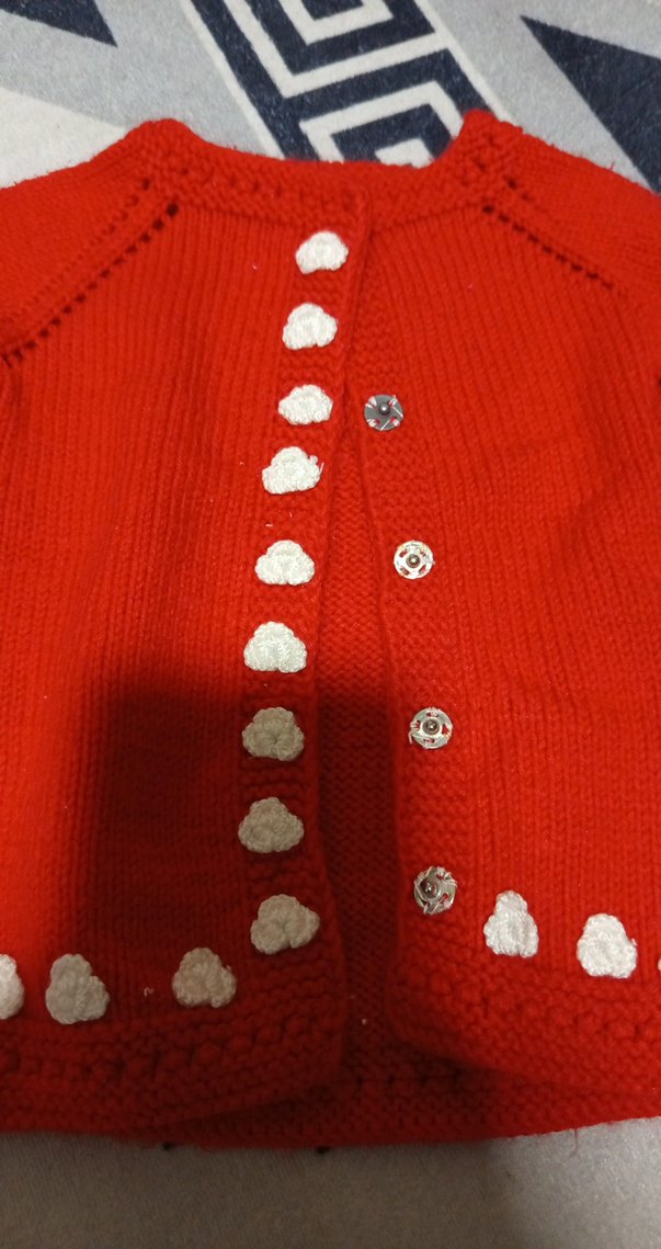 Kız Çocuk Kırmızı Düğmeli Triko Hırka - Görsel 2