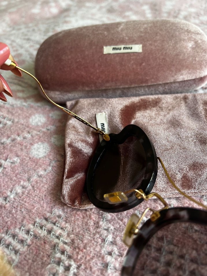 Miu miu güneş gözlüğü - Görsel 3