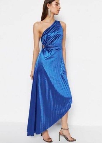 Saten Pliseli Uzun Abiye Elbise - Görsel 2