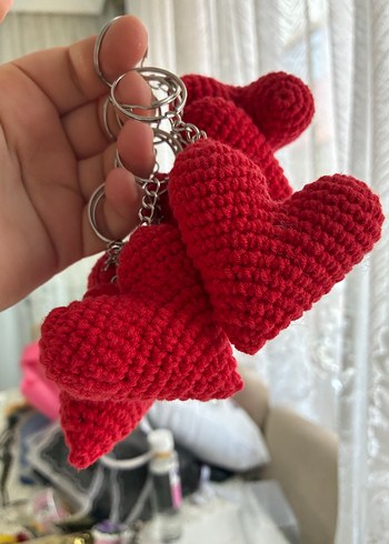 Kırmızı Örgü Kalp Anahtarlık - Görsel 2