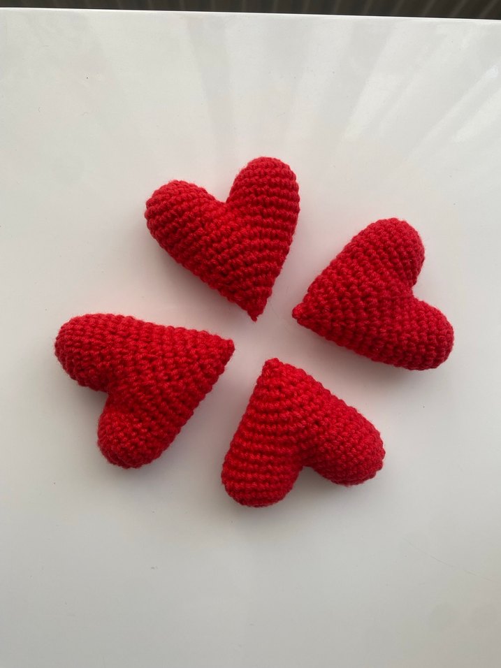 Kırmızı Örgü Kalp Anahtarlık - Görsel 4