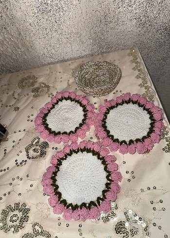 Örgü sepetinde 3 lü bardak altlığı - Görsel 2