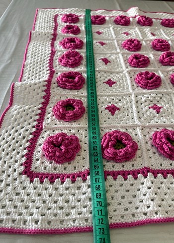 Nakışlı Beyaz Örgü Bebek Bere Seti - Görsel 5