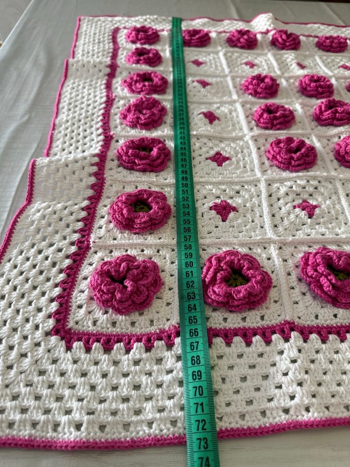 Nakışlı Beyaz Örgü Bebek Bere Seti - Görsel 5