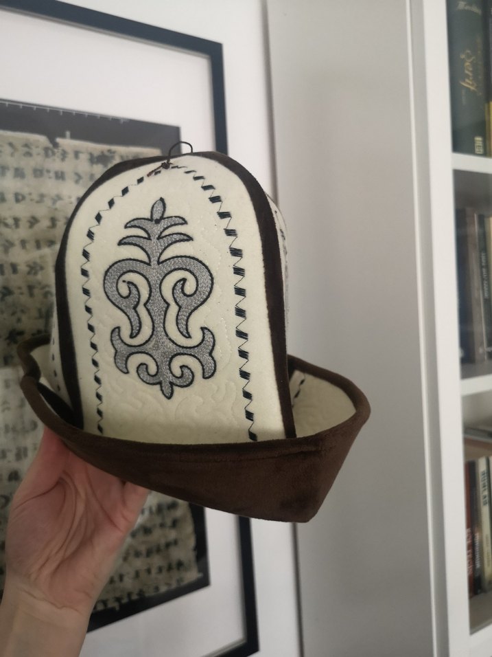 Kahverengi Detaylı Astarlı Keçe Kırgız Kalpağı - Görsel 2