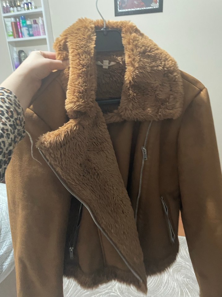 KapüşonluFermuarlı Siyah Kadın Yelek ve kaşe kaban adet fiyatdr - Görsel 4